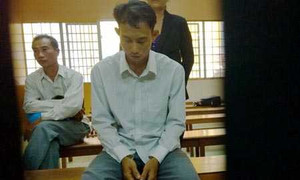 'Gây án' sau lần gặp vợ cùng người tình đi khách sạn