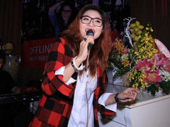Vicky Nhung chính thức theo đuổi âm nhạc chuyên nghiệp