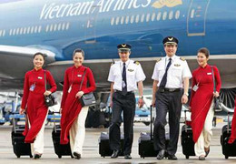Phi công Vietnam Airlines nghỉ hàng loạt: ‘Sao cứ xoáy vào mỗi chuyện lương’?