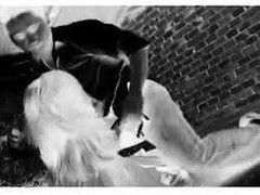 Khởi tố 'tú ông' hại đời bé gái rồi lừa bán sang Trung Quốc