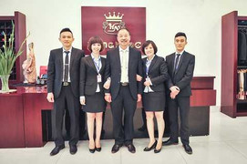 Veston Hồng Ngọc – Niềm đam mê của mọi thời đại