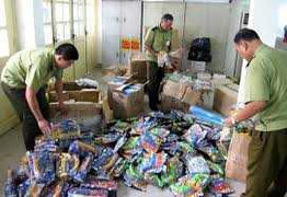 Bắt số lượng lớn đồ chơi trẻ em từ TQ tràn vào VN