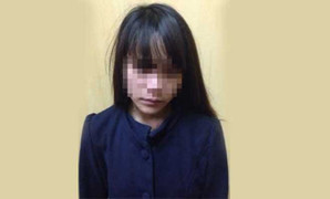 Gái bán dâm 17 tuổi rủ bạn cùng đi khách