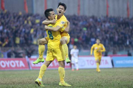 Clip: Đình Tùng ghi siêu phẩm hạ gục HAGL