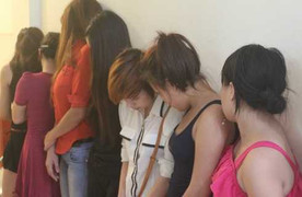 Hốt trọn 'ổ' mại dâm núp bóng quán cà phê