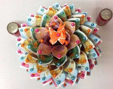 Tháp tiền âm phủ 9 tầng đắt khách ở Sài thành