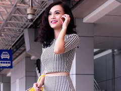 Cao Thuỳ Linh khoe đường cong quyến rũ