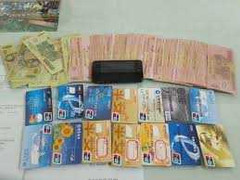 Phá ổ nhóm tội phạm TQ làm thẻ giả để rút tiền tại VN