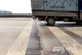 Tiếng 'dội bom' trên cầu Thăng Long: Bộ trưởng Thăng chỉ đạo khẩn