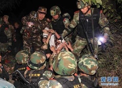 Bắt nghi phạm khủng bố Tân Cương định trốn sang Việt Nam