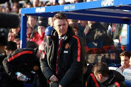 Những điều 'không tưởng' Van Gaal đã làm ở Man Utd