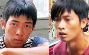 Giật dây chuyền không thành, 2 tên cướp hoảng sợ tháo thân