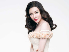 Hồ Quỳnh Hương xinh đẹp với hình ảnh gợi cảm