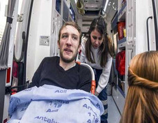 Nam sinh sống sót gần 10 ngày trên núi nhờ ăn côn trùng