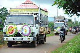 Rơi xuống hồ cá, hai bé 3 tuổi chết thương tâm