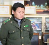 Bắt kiểm lâm viên vận chuyển hàng chục bánh heroin