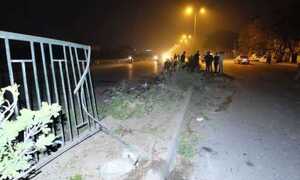 Container cày nát 50 mét dải phân cách trên quốc lộ 5