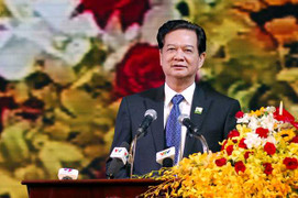 Thủ tướng Nguyễn Tấn Dũng: ‘Không phải đạt chuẩn rồi thì dừng lại’