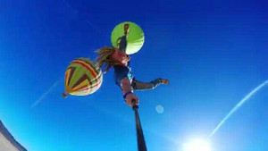 Những trò chơi mạo hiểm mê hoặc giới trẻ