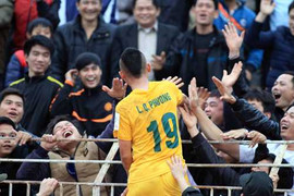 Thanh Hóa thắng trận nhờ tin 'Gareth Bale Việt Nam'