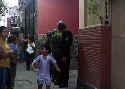 Hàng trăm cảnh sát bao vây nhà đàn em 'trùm' xã hội đen Sài Gòn