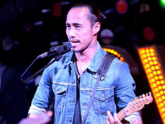 Phạm Anh Khoa 'phá' ca khúc hit của các diva