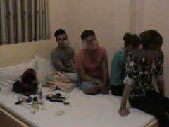 Clip: Theo chân công an phá ổ nhóm ma túy sử dụng thủ đoạn tinh vi