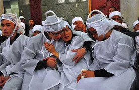 Rơi máy bay quân sự ở TP.HCM: 'Ba con đi công tác sao chưa thấy về?'