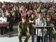 Nghịch tử sát hại cha bỏ vào giỏ lãnh án chung thân