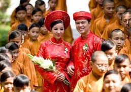 Sao tố bị lừa tình, tiền: Màu sắc... chiêu, trò?