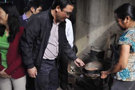 Hàng ngàn mũ bảo hiểm đến với học sinh vùng cao