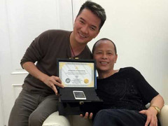 Ngắm iPhone 6 dát vàng, đính kim cương của Mr Đàm