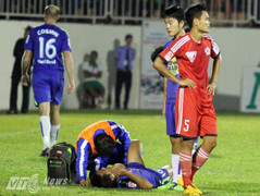 7 trận 5 thẻ đỏ, vòng 6 V-League 2015 quá quyết liệt