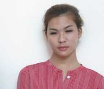 Cô gái chuyển giới giữa đêm đi gạ tình du khách