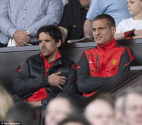 Man Utd đừng dại phung phí tiền với Hummels