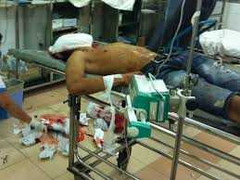 20 thanh niên đâm chém kinh hoàng, 1 người tử vong