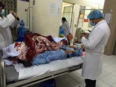 Giám đốc Bệnh viện Nhiệt đới TW chia sẻ cách giảm tải