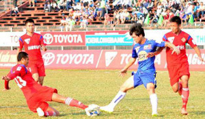 Clip: Văn Thắng hoàn tất hattrick làm lu mờ Công Phượng