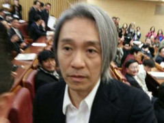 Châu Tinh Trì chạy tán loạn né phóng viên