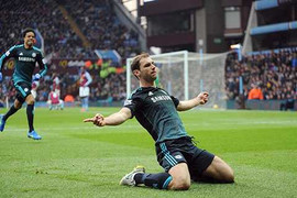 Aston Villa 1-2 Chelsea: Vững ngôi đầu bảng