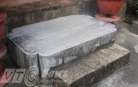 Dựng tóc gáy hòn đá chặt đầu người ở Bình Định