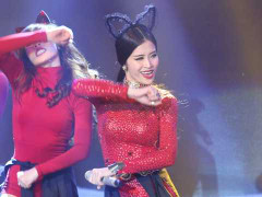 The Remix: Đông Nhi nhảy bốc lửa trên sân khấu