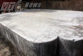 Lời đồn về tiếng than khóc vọng ra từ khối bạch ngọc khổng lồ