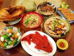 Mạng xã hội rộn ràng hình ảnh mâm cỗ ông Táo