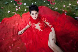 Mỹ nhân chuyển giới Lâm Chi Khanh mê mệt Công Phượng