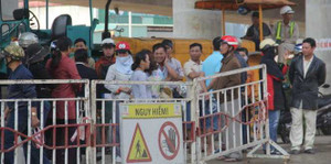 Dân chặn đường thi công công trình ngã ba Huế