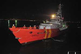 Ngư dân kể lại giây phút bị tàu lạ rượt đuổi, đâm vào đá ngầm