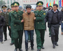 Giang hồ nổ súng giết vợ giữa đêm giao thừa