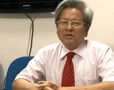 Ông Kim Quốc Hoa tạm dừng điều hành báo Người cao tuổi