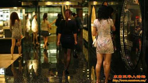 Triệt phá đường dây hàng trăm gái gọi Trung Quốc